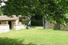 Bussiere-Galant House | Chateau de Joffreny /gite Maison du Jardinier