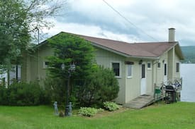 Brant Lake Cabin | Raymond's Cottages Brant Lake NY - The Hummingbird
