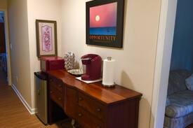 Cumming House | Private Guest Suite in Quiet Neighborhood