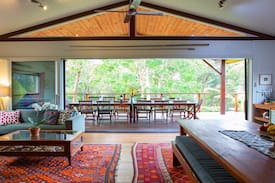 Wallis Lake House | Sea Eagle Point Navigator House & Cabin