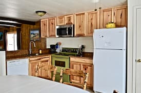 Hines House | Antler Ridge Ranch Bunkhouse