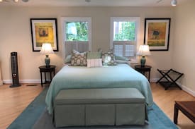 Three Chopt House | Carriage house near the University of Richmond!!