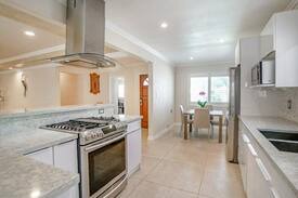 Downey House | Clean Spacious Private Room and Bathroom