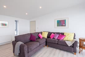 Oranmore House | Spectacular sea view lodge at Oranmore Castle