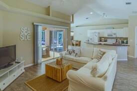 Trafalgar House | Villa Eden