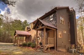 Ellijay Cabin | Clear Creek Cabin is a peaceful and quite 4 bed 2 bath cabin that sits on a mountain stream with pool and ping pong tables.