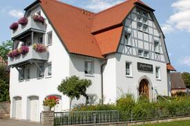 Nordenberg Hotel | Landhotel Jagdschloss (Windelsbach), Zimmer 22 - Fuchs mit Balkon und freien Blick auf Wald, Feld und Wiesen