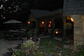 Fairfield House | "Hobbit's Retreat" Earth Living at its BEST
