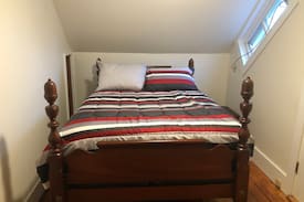 South Amherst House | Etinde House the ideal place for you and friends