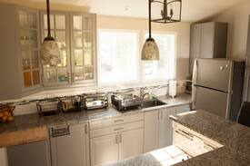 Anderson Island Apartment | Driftwood Suite