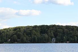 Huntsville Apartment | BREATHTAKING Muskoka Hillside Cottage on Fawn Lake