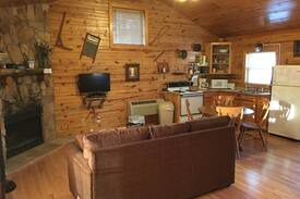 Eureka Springs Cabin | Wild Plum Cabins #2