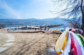 Central Okanagan Apartment | "Beach Walk" at Barona Beach Lakefront Resort
