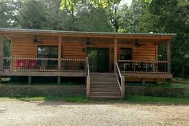 Pencil Bluff Cabin | 136 Catfish Cove 870-490-0805