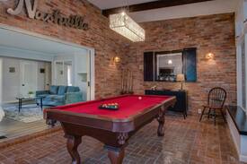 Madison House | The Saunders Retreat-Home with Central Location