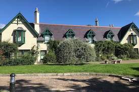 Newry House | Stunning mansion house on the beach