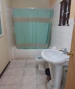 Linstead House | River View Guest House Room 6