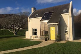 Killybegs Cabin | Beachcombers Cottage - Modern Luxury -WIFI-Netflix