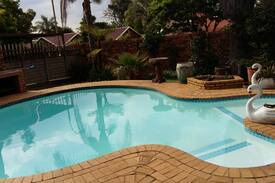 Kempton Park Apartment | Zeni's Airbnb