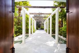 Cabarita Beach Hotel | Casuarina Oceans Retreat - Beachfront -