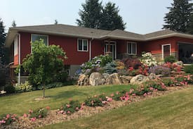 Nakusp House | The Garden Suite Air BnB