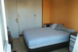 Santa Coloma de Gramenet Apartment | habitación de matrimonio tranquila y ampia