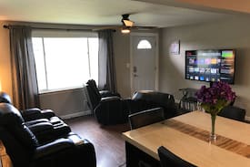 Leitchfield House | Hip 2 Bedroom Home in Leitchfield