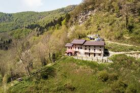 Seren del Grappa Cabin | BAITA - CASERA SUI COI