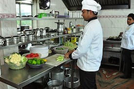 Rourkela Bed & Breakfast | AC Family Room in Rourkela