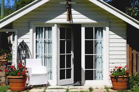 Rose Valley Cabin | Tyno Cabin - Cosy garden cabin in Rose Valley