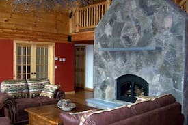 Smallwood House | Lakefront log home w/dock on Swinging Bridge Lake
