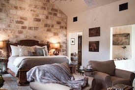 Fredericksburg Cabin | Double Deer Ranch- Twig | Fireplace