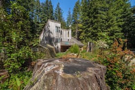 Trinidad House | Dream House in the Redwoods with hot tub and sauna