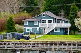 Bamfield House | Ostrom's Lodge