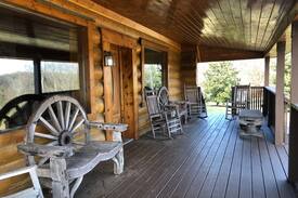 Lewisburg Cabin | Hilltop Lodge South of Nashville, 1 mile from I-65