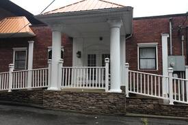 Pineville Hotel | The Armstrong Lodging