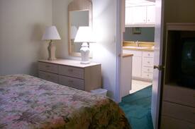 Downtown Apartment | Pearl Mill Flats ( formerly Duke Tower ) unit 141