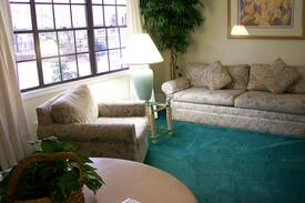 Downtown Apartment | Pearl Mill Flats ( formerly Duke Tower ) unit 141