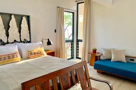 Nasugbu House | SEA ESTA Suite for 8 w/ Pool -- Sea & Sunset View!
