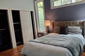 Downtown Jersey City Apartment | Spacious & Cozy Suite (Washer/Dryer On-Site)