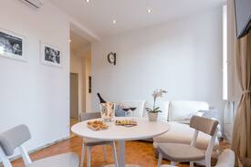 Rione IV Campo Marzio Apartment | TownHouse by the Spanish Steps x 18