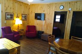 Backus House | Guest Cabin on Lake Hattie Peaceful Refuge