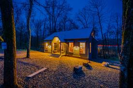 Hochatown Cabin | Silver Linings LUXURY 1 Bedroom ADULTS ONLY Cabin near BROKEN BOW LAKE!