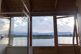 Wolseley Cabin | Arum Lily Log Cabin