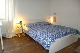 Dessau-Rosslau House | Bahnhof-1841. Erlebnis. Bauhausnah. Zimmer mit Bad