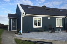 Howth Cabin | Seaside cliff walk Cottage