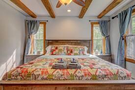 Sunderland House | MOUNTAIN NEST, views, Manchester, hot tub,