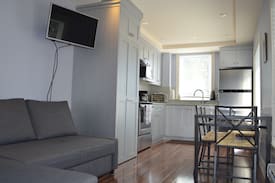 Dunbar House | A Gem in Vancouver Westside -- Little Cozy Home