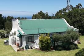 Hoekwil Cabin | Cozy Cottage in Hoekwil