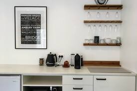 Mangere Bridge House | The Oasis in the Bridge